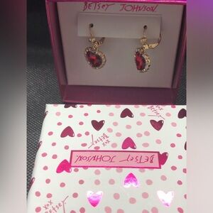 Betsey Johnson heart shaped rhinestones & ruby gemstone‎ dangling earrings new